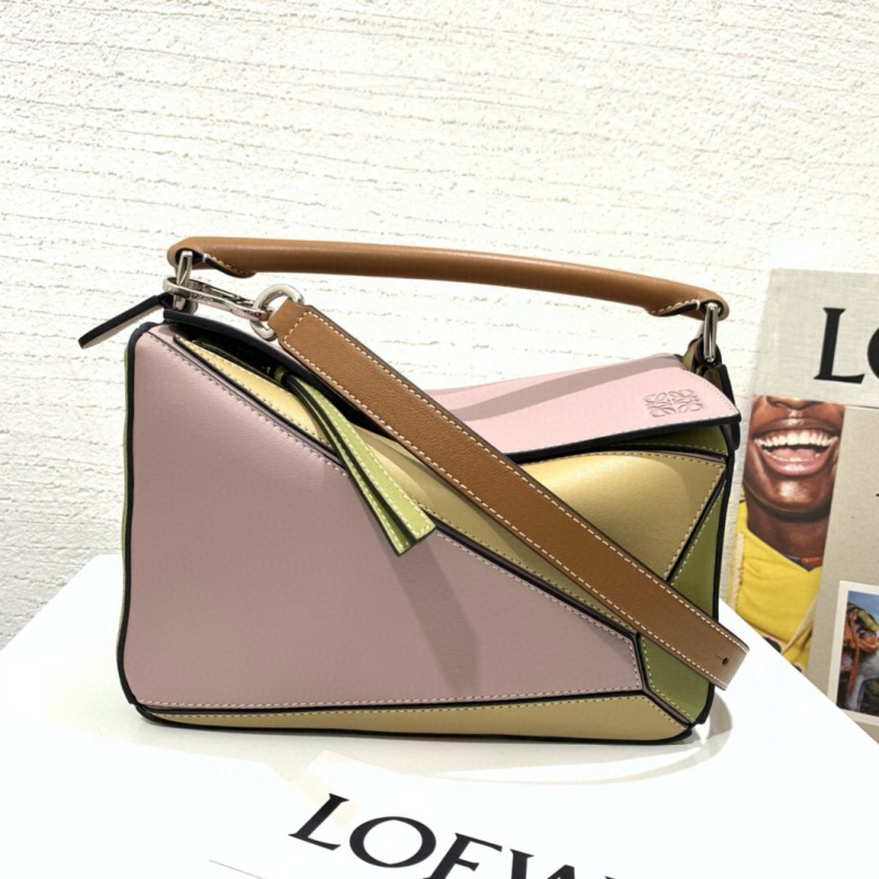 322 LOEWE羅意威 Puzzle Bag 羅意威幾何包 粉配綠色