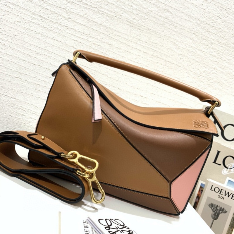 322 LOEWE羅意威 Puzzle Bag 中號羅意威幾何包 棕配粉色
