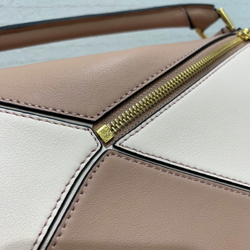 322 LOEWE羅意威 Puzzle Bag 中號羅意威幾何包 藕粉拼色