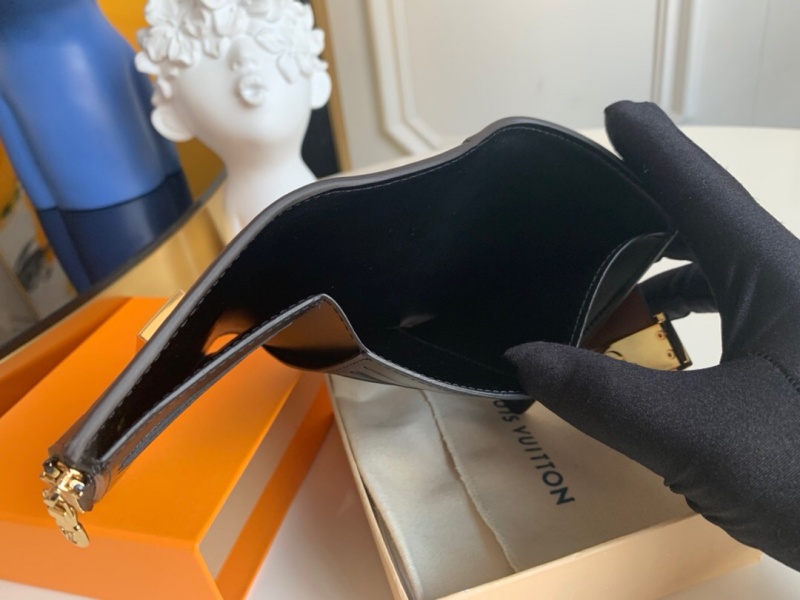 M68725 LV DAUPHINE 短款錢夾 LV達芙妮錢夾