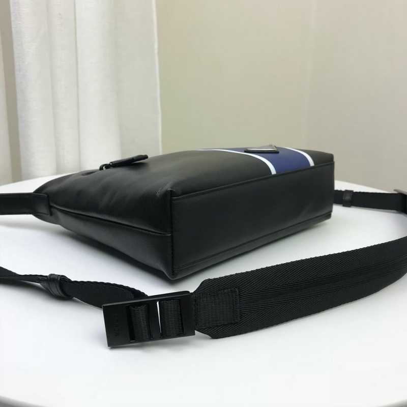 2VH043 Prada普拉達織物和皮革斜挎包 Prada郵差包 黑配藍