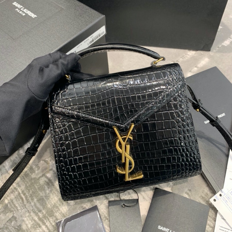 602716 YSL圣羅蘭 CASSANDRA迷你鱷魚紋壓印亮面皮革手提包 黑色