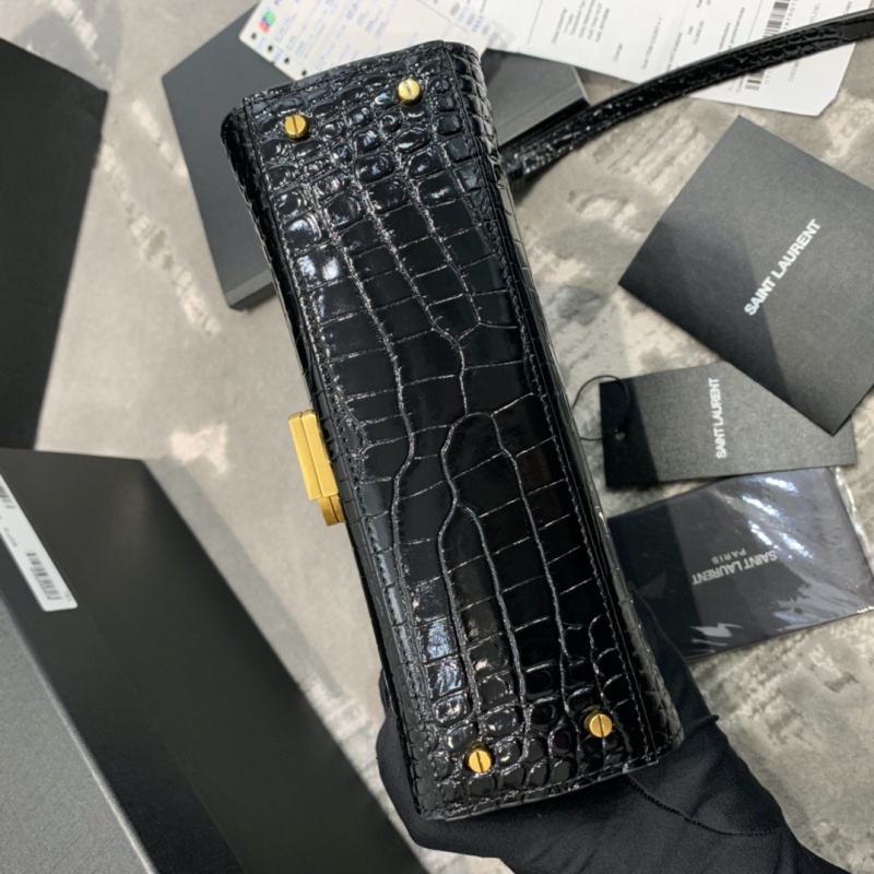 602716 YSL圣羅蘭 CASSANDRA迷你鱷魚紋壓印亮面皮革手提包 黑色
