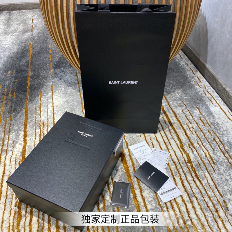 577475 YSL圣羅蘭LOULOU PUFFER中號(hào)絎縫小羊皮手袋 黑色銀扣