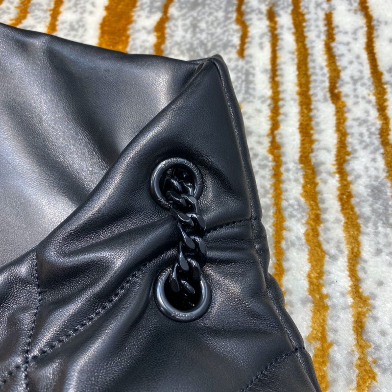 577475 YSL圣羅蘭LOULOU PUFFER中號絎縫褶皺霧面皮革手袋 黑色黑扣