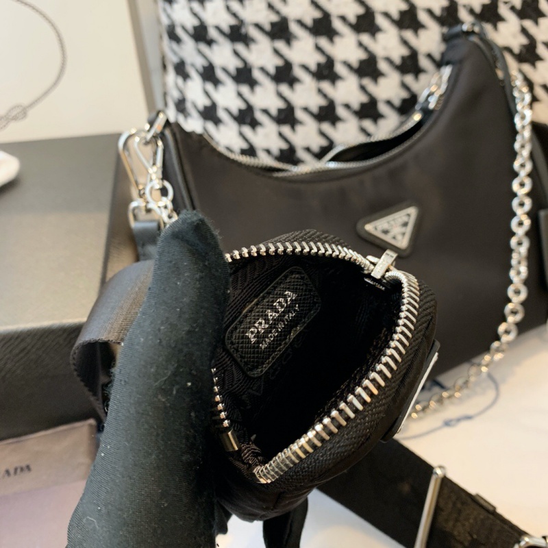 1BH204 Prada Re-Edition 2005 尼龍單肩包 普拉達三合一 黑色