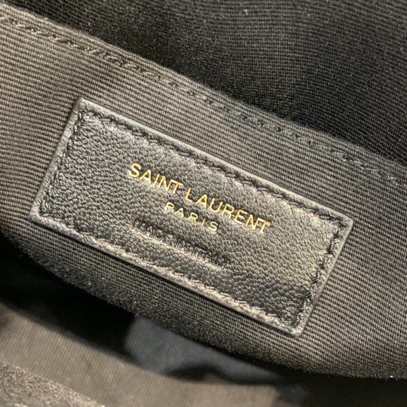 610436 YSL圣羅蘭 VINYLE V形紋絎縫光滑皮革圓形相機(jī)包 黑色金扣