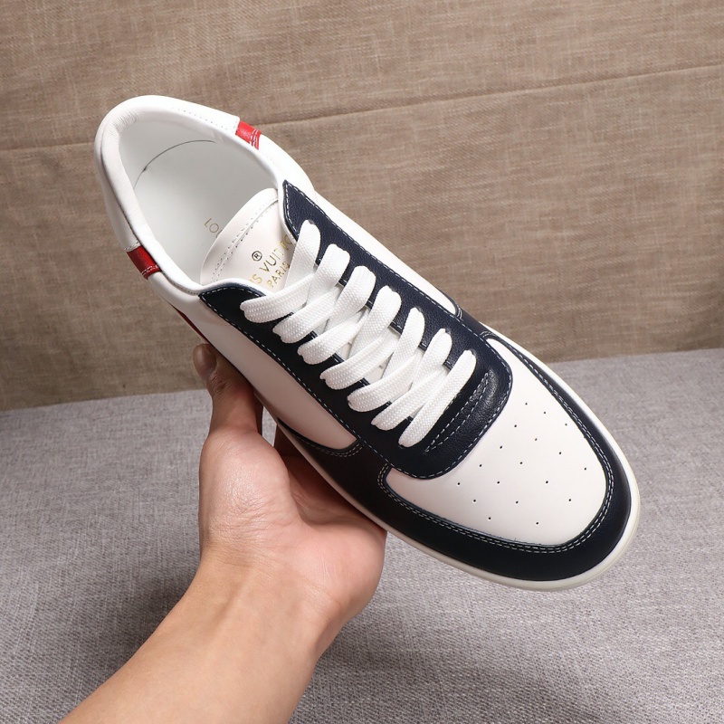 1A5HW5 LV Rivoli 運動鞋 小牛皮配Monogram帆布男鞋 LV板鞋 白色