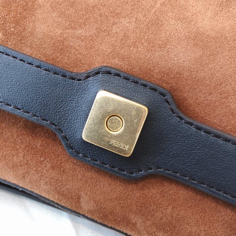 8BR778 FENDI芬迪 棕色麂皮中號(hào)黑色皮革綁帶單肩包 Fendi法棍包