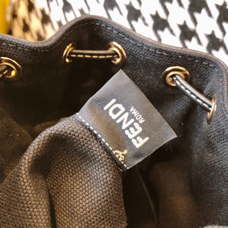 8BS010 Fendi Mon Tresor小號水桶手袋 芬迪迷你水桶包 黑色