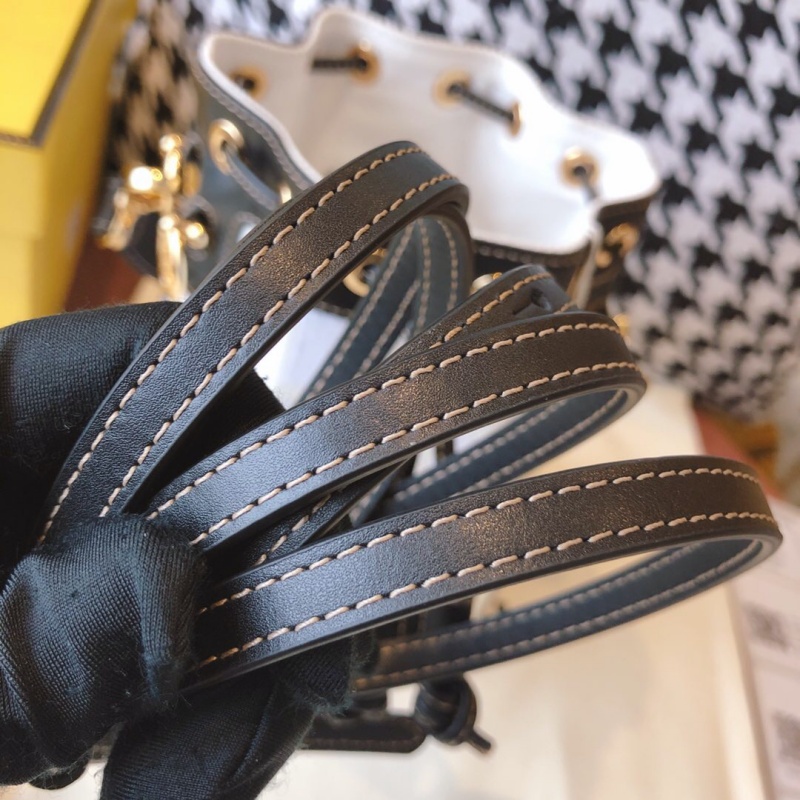 8BS010 Fendi Mon Tresor小號水桶手袋 芬迪迷你水桶包 白色