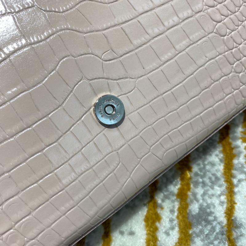 354119 YSL圣羅蘭經典中號monogram圖案型圣羅蘭鱷魚紋流蘇挎包 粉色