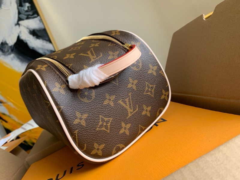 M47528 Louis Vuitton路易威登Monogram帆布系列 特大號盥洗包 LV手拿包