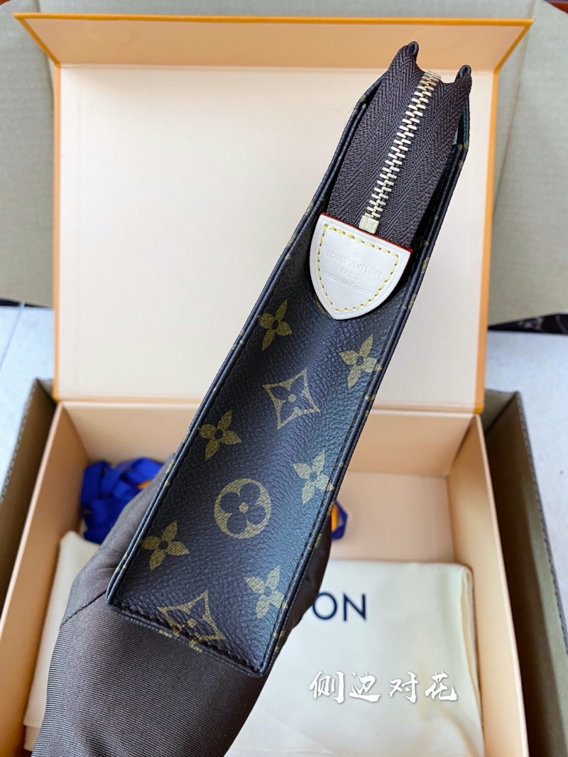 M47542 LV Monogram帆布化妝盒 26號盥洗袋 LV洗漱包 LV手包