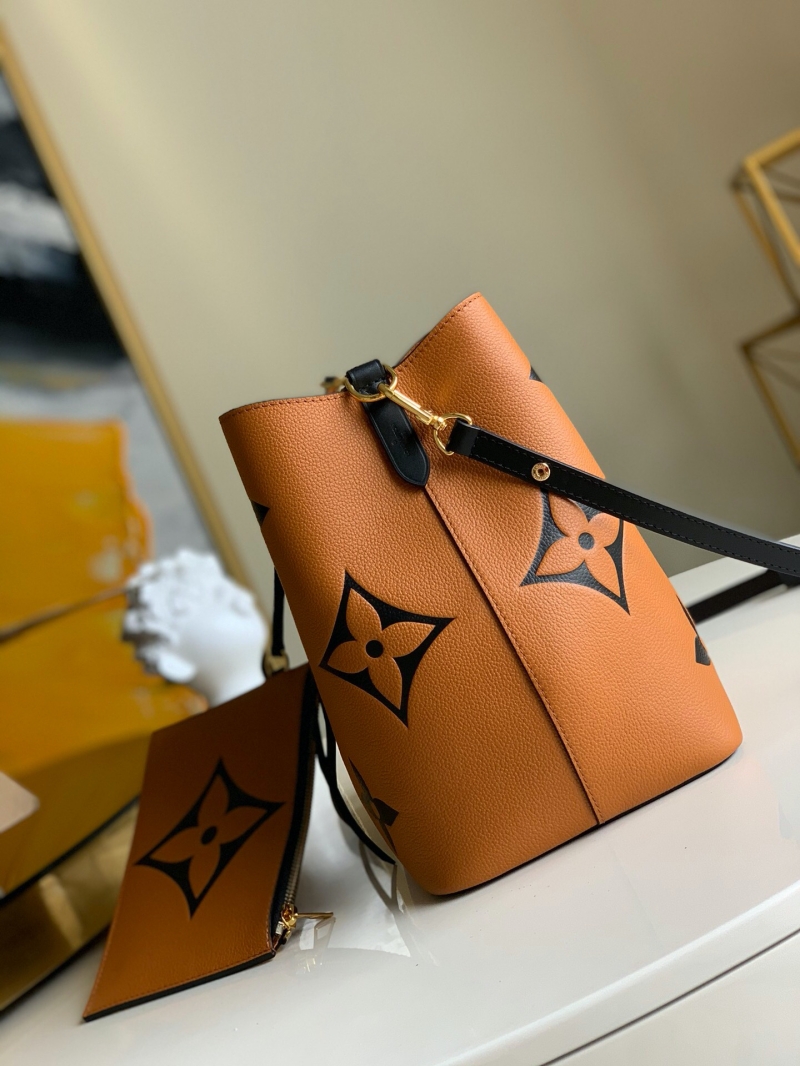 M56888 LV CRAFTY NÉONOÉ 中號手袋 超大 Monogram 印花水桶包 焦糖色