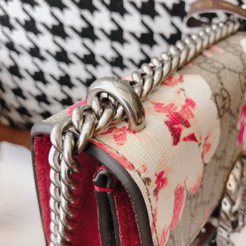 421970 Gucci Dionysus 系列Blooms印花迷你肩背包 Gucci酒神包