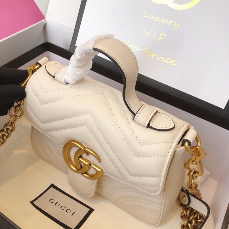 547260 Gucci GG Marmont系列迷你手提包 絎縫V型皮革 白色