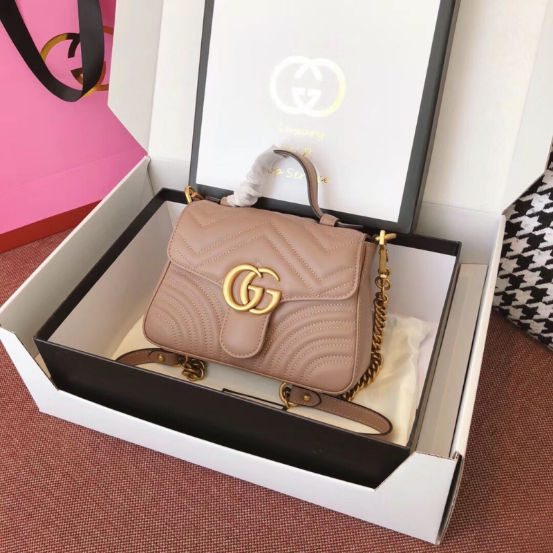547260 Gucci GG Marmont系列迷你手提包 絎縫V型皮革 裸色
