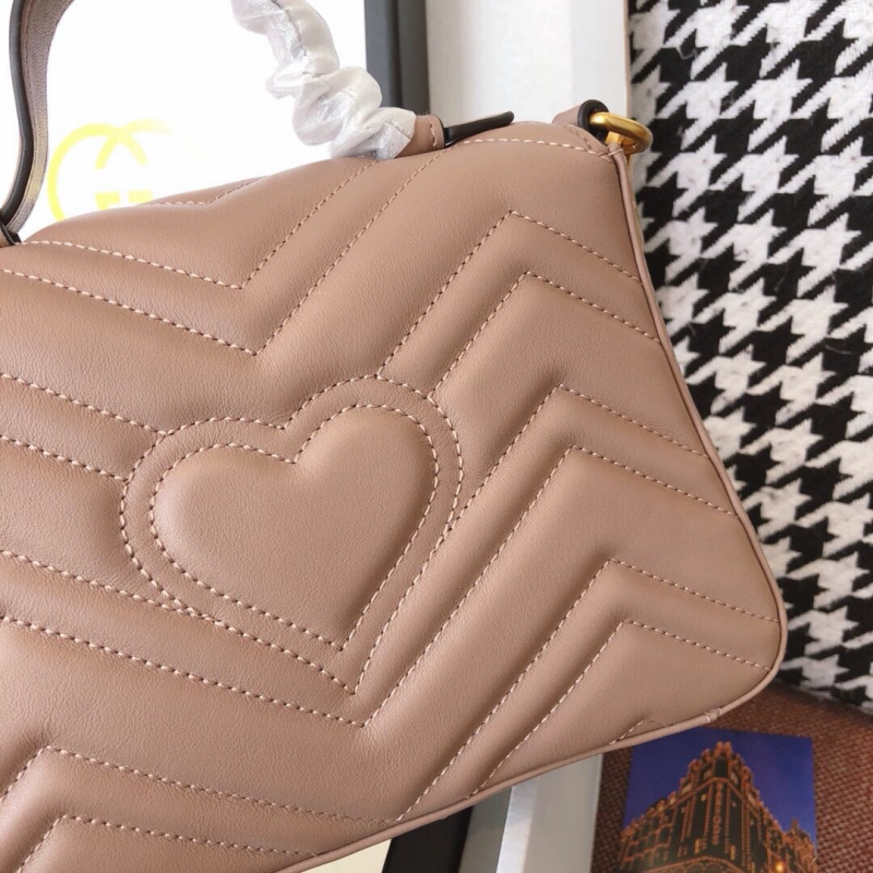 547260 Gucci GG Marmont系列迷你手提包 絎縫V型皮革 裸色