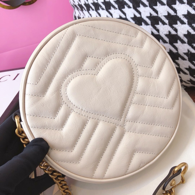 550154 Gucci GG Marmont系列圓形迷你肩背包 古馳圓餅包 白色