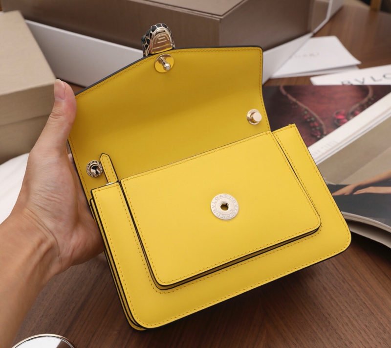 Bvlgari寶格麗 Serpenti Forever系列女包 小號 寶格麗蛇頭包 黃色