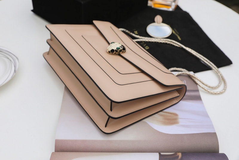 Bvlgari寶格麗 Serpenti Forever系列女包 Bvlgari蛇頭包 白色