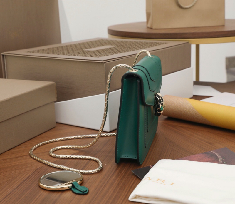 BVLGARI寶格麗 Serpenti Forever系列女包 翻蓋蛇頭包 祖母綠