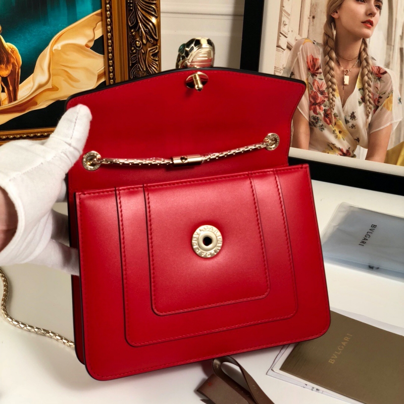 BVLGARI寶格麗 Serpenti Forever系列女包 翻蓋蛇頭包 紅色