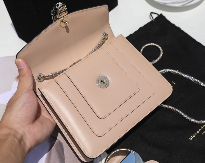 BVLGARI寶格麗 Serpenti Forever系列女包 翻蓋蛇頭包 奶茶色