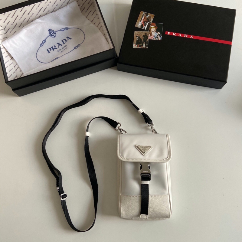 2ZH109 Prada 尼龍和Saffiano 皮革手機包 普拉達手機包 白色