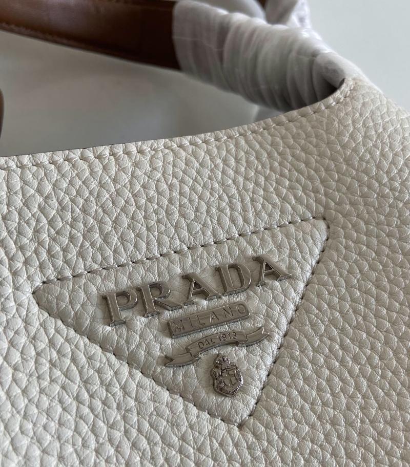 1BG335 Prada皮革手提包 普拉達托特包菜籃子 白色