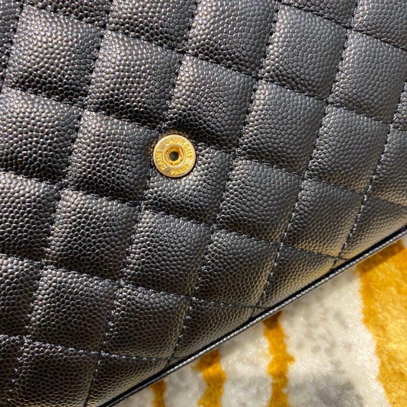 620280 YSL圣羅蘭女包 MONOGRAM粒面壓印皮革信封包 黑色