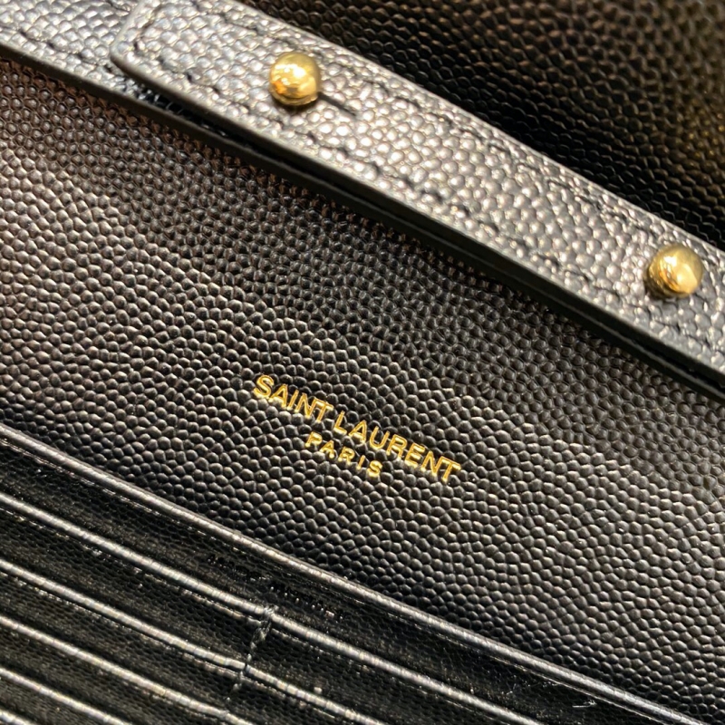 620280 YSL圣羅蘭女包 MONOGRAM粒面壓印皮革信封包 黑色