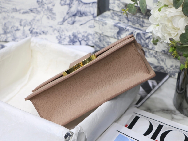 M9208 Dior 30 Montaigne 鏈條包 粒面牛皮革 粉色