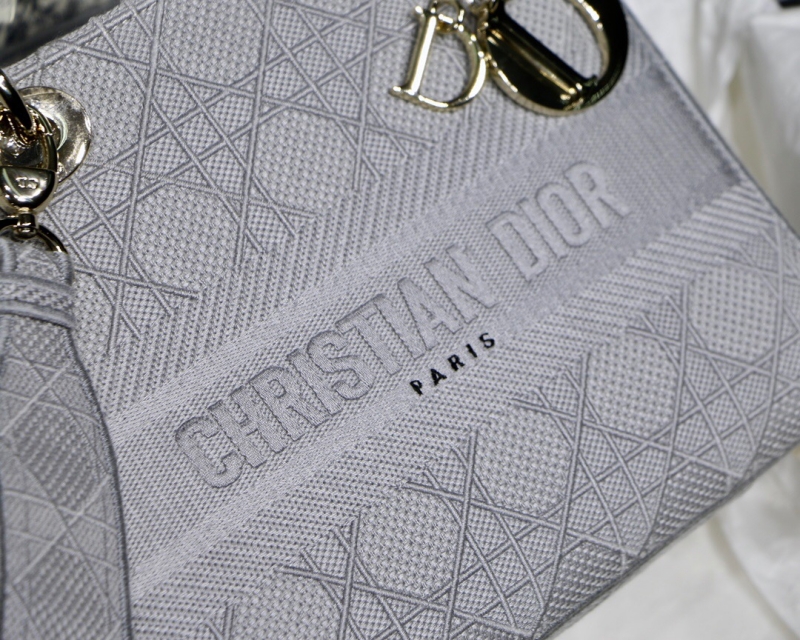 M0565 迪奧Dior 中號 Lady D-Lite 手袋 藤格紋刺繡 灰色