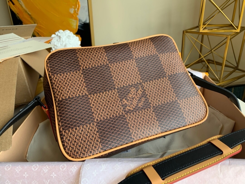 N40359 LV NIL 郵差包 Nigo聯名LV相機包