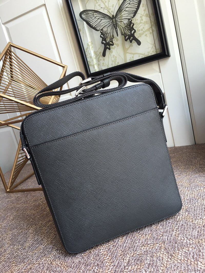 2VH004 Prada普拉達(dá) Saffiano 皮革斜挎包 普拉達(dá)郵差包