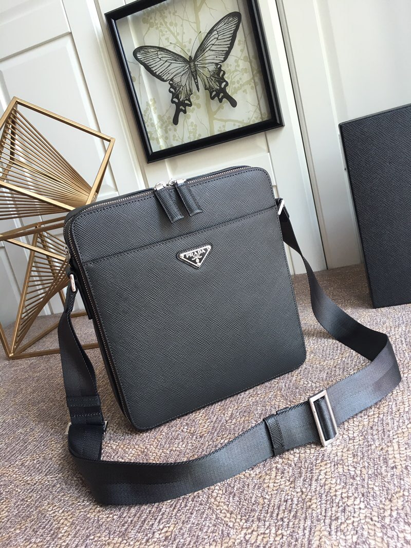 2VH004 Prada普拉達(dá) Saffiano 皮革斜挎包 普拉達(dá)郵差包
