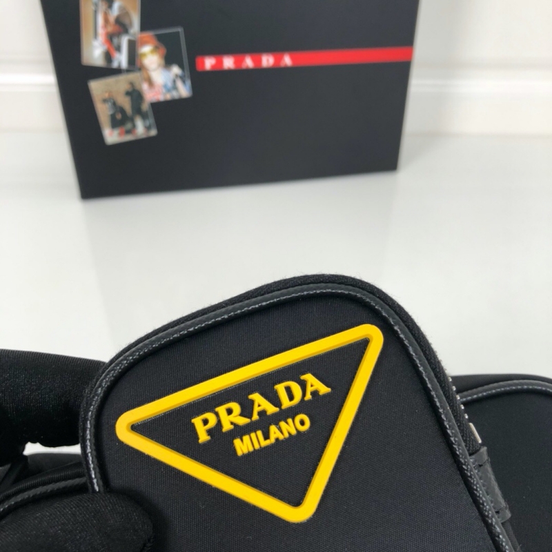 2VH112 Prada普拉達尼龍斜挎包 三合一郵差包 黃色徽標