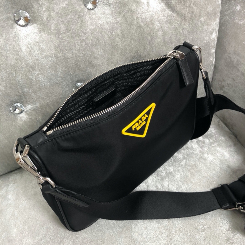 2VH113 Prada普拉達尼龍單肩斜挎包 三合一郵差包 黃色徽標