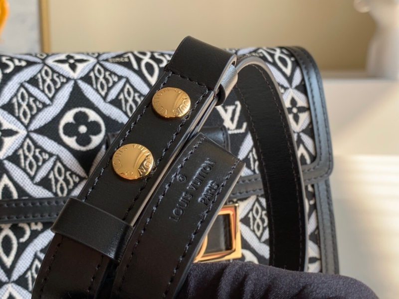 M57172 LV DAUPHINE 迷你手袋 LV1854新款達(dá)芙妮 棕紅色