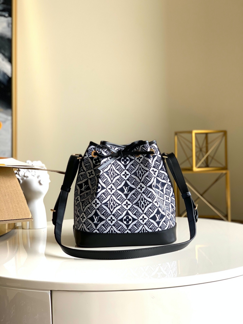 M57154 LV PETIT NOE 手袋 LV1854新款水桶包 棕紅色