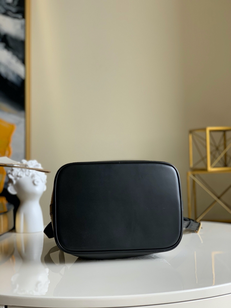 M57154 LV PETIT NOE 手袋 LV1854新款水桶包 棕紅色