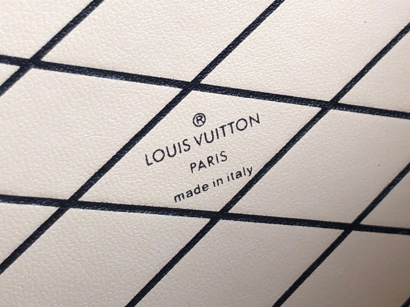 M57212 LV PETITE MALLE 手袋 LV1854系列盒子包 灰色