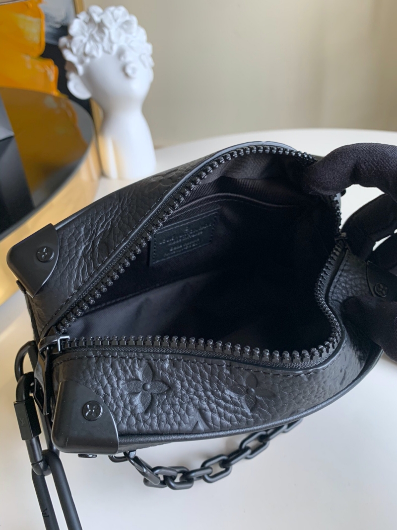 M55702 LV MINI SOFT TRUNK 鏈條包 Taurillon 皮革盒子男包