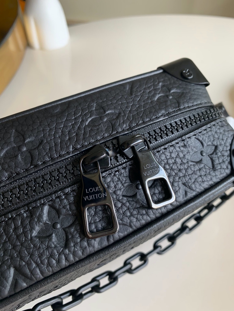 M55702 LV MINI SOFT TRUNK 鏈條包 Taurillon 皮革盒子男包