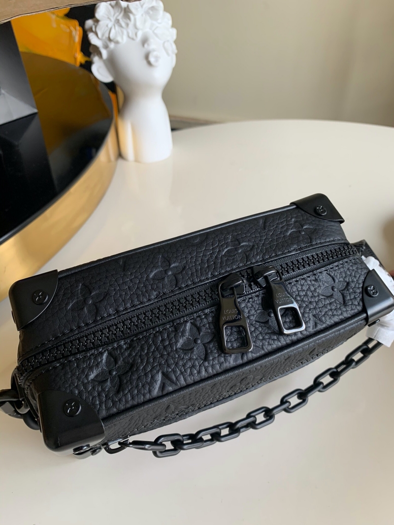 M55702 LV MINI SOFT TRUNK 鏈條包 Taurillon 皮革盒子男包