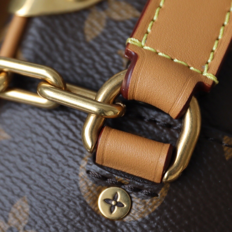 M68906 LV MINI SOFT TRUNK 鏈條包 男士盒子手拿包