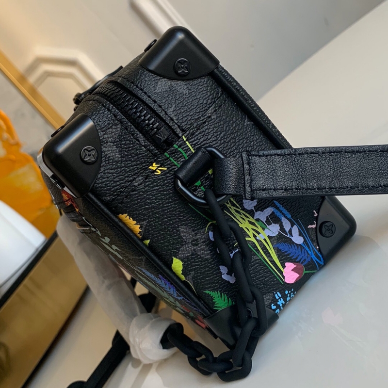 M69072 LV Mini SOFT TRUNK 鏈條包 男士花卉印花盒子包