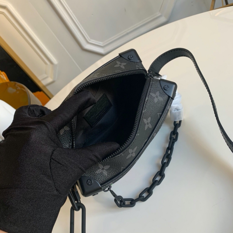 M69072 LV Mini SOFT TRUNK 鏈條包 男士花卉印花盒子包